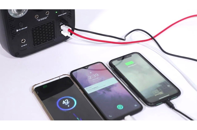 मोबाइल चार्जिंग के लिए 1000W आउटडोर सोलर जेनरेटर